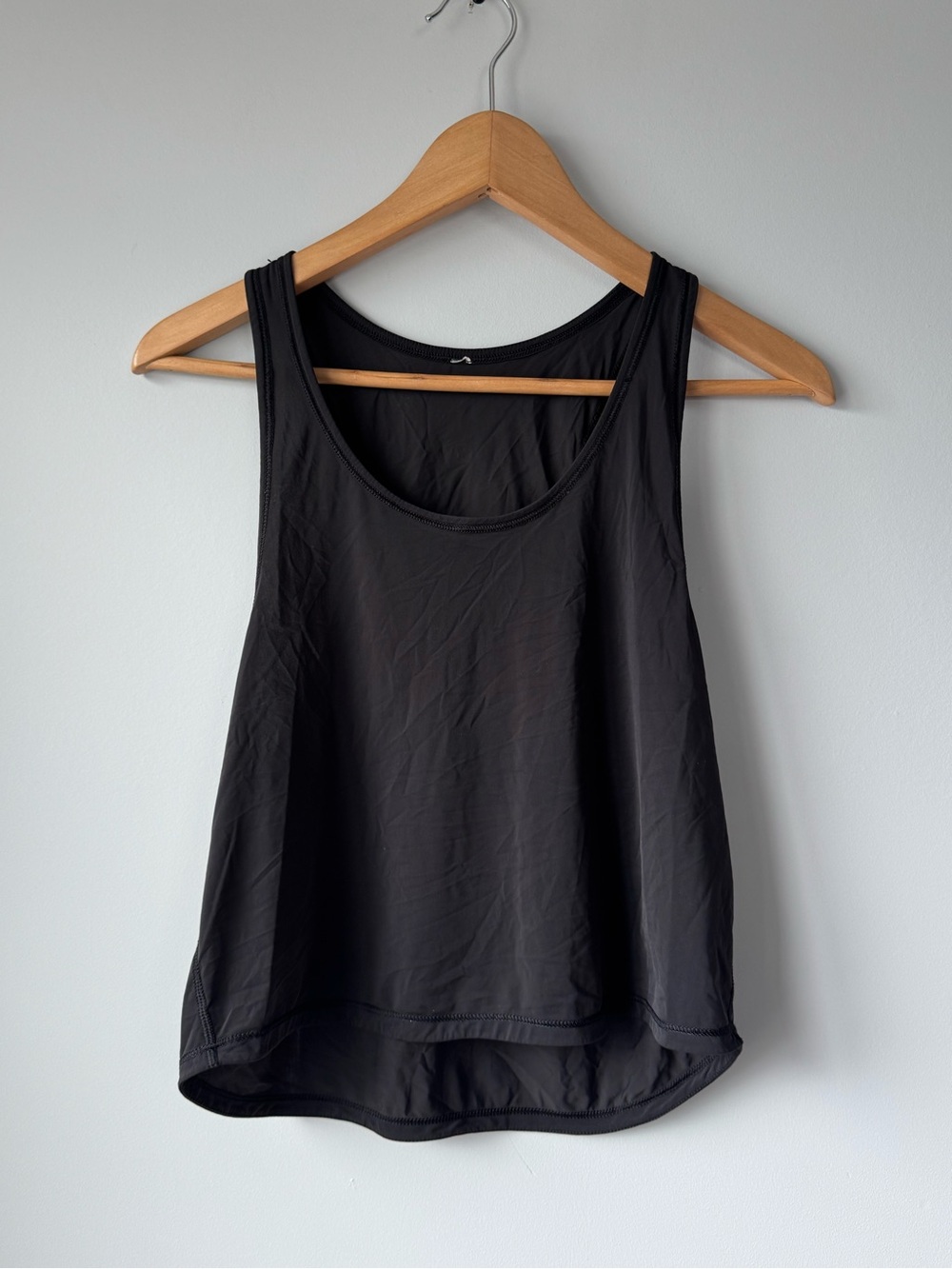 Lululemon cropped Lightweight tank top